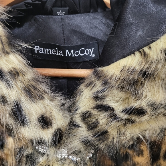 ๐ฟ Pamela McCoy Women's Large Cheetah Leopard Animal Print Luxury Hooded Coat - Picture 3 of 13